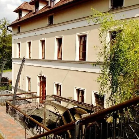 Mlyn Mitrovice Pensión Příbram